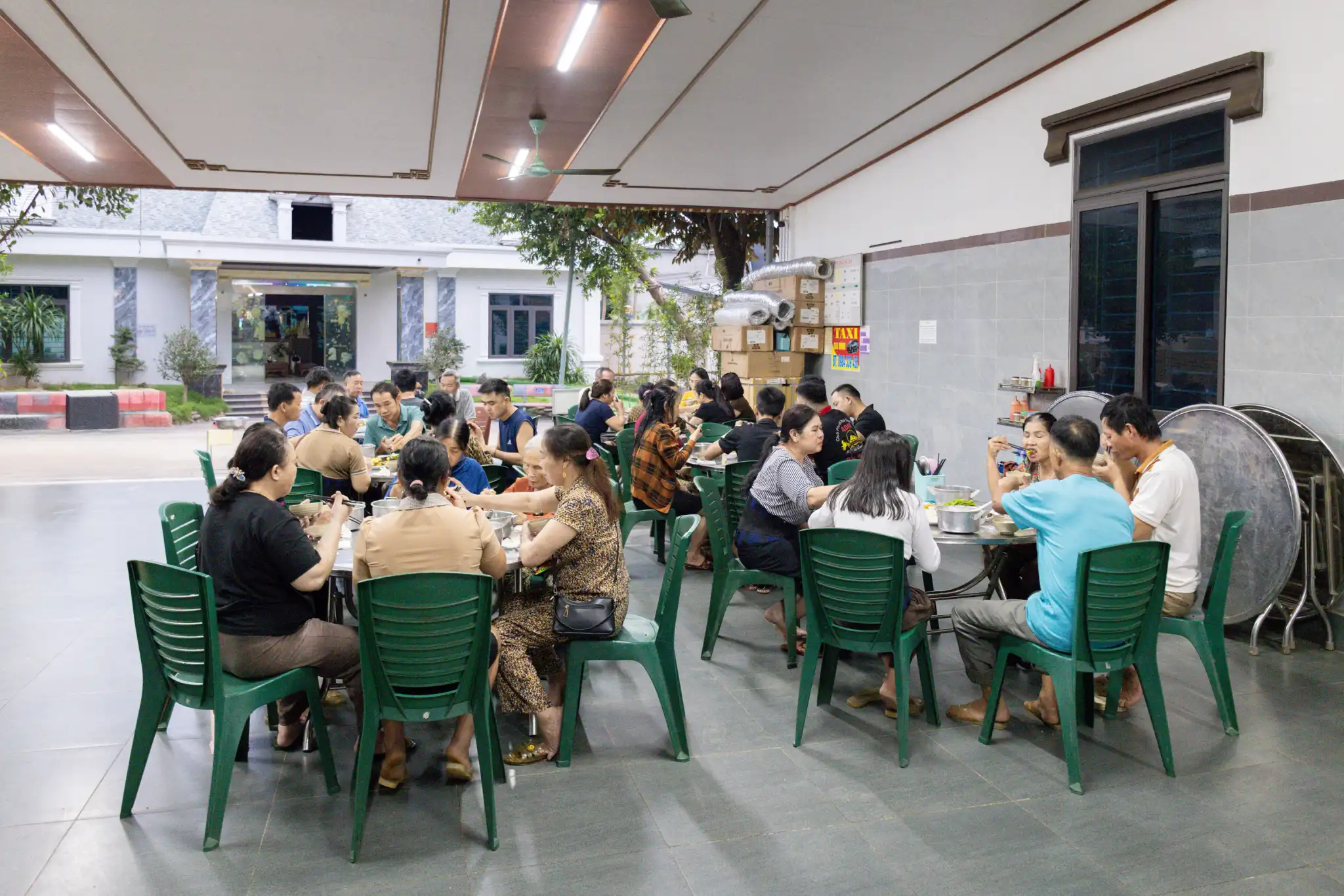 Hỗ trợ sinh hoạt hằng ngày